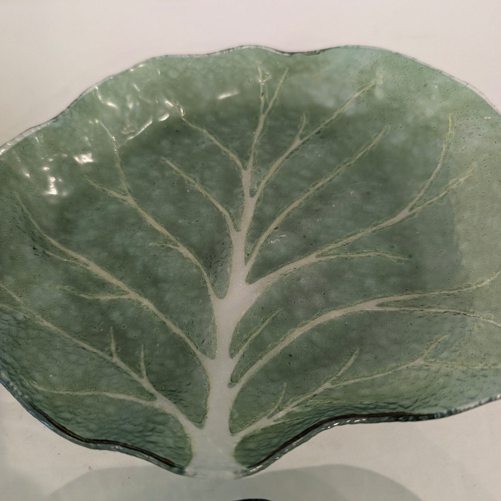 Set of 4 Vintage Green Glass Cabbage Leaf Shaped Serving Dishes Appetizer Plates - Picture 15 of 16
